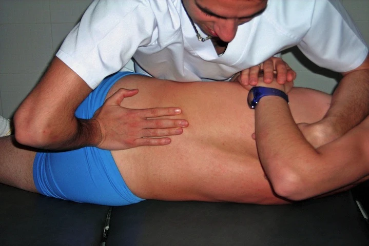 Différentes techniques en matière d'ostéopathie.