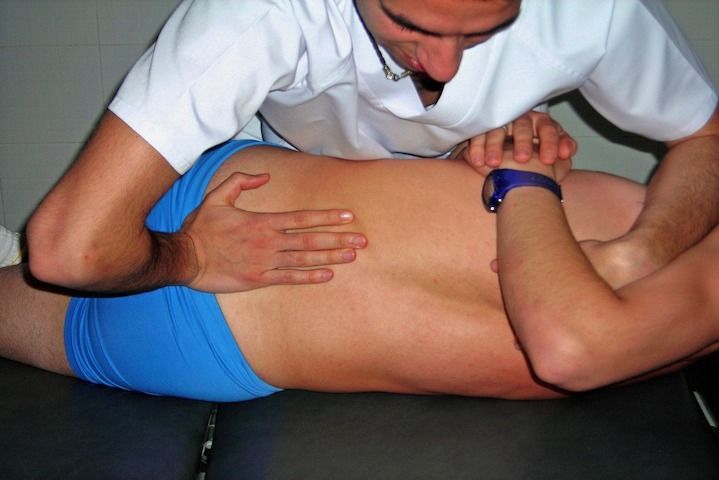 Différentes techniques en matière d'ostéopathie.